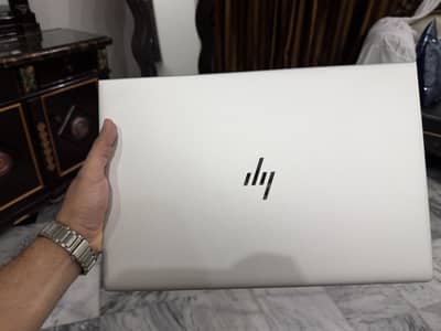 HP core i7 8th generation with extended storage of 500 gb