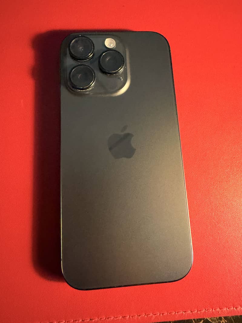 Apple iPhone 16 Pro 0