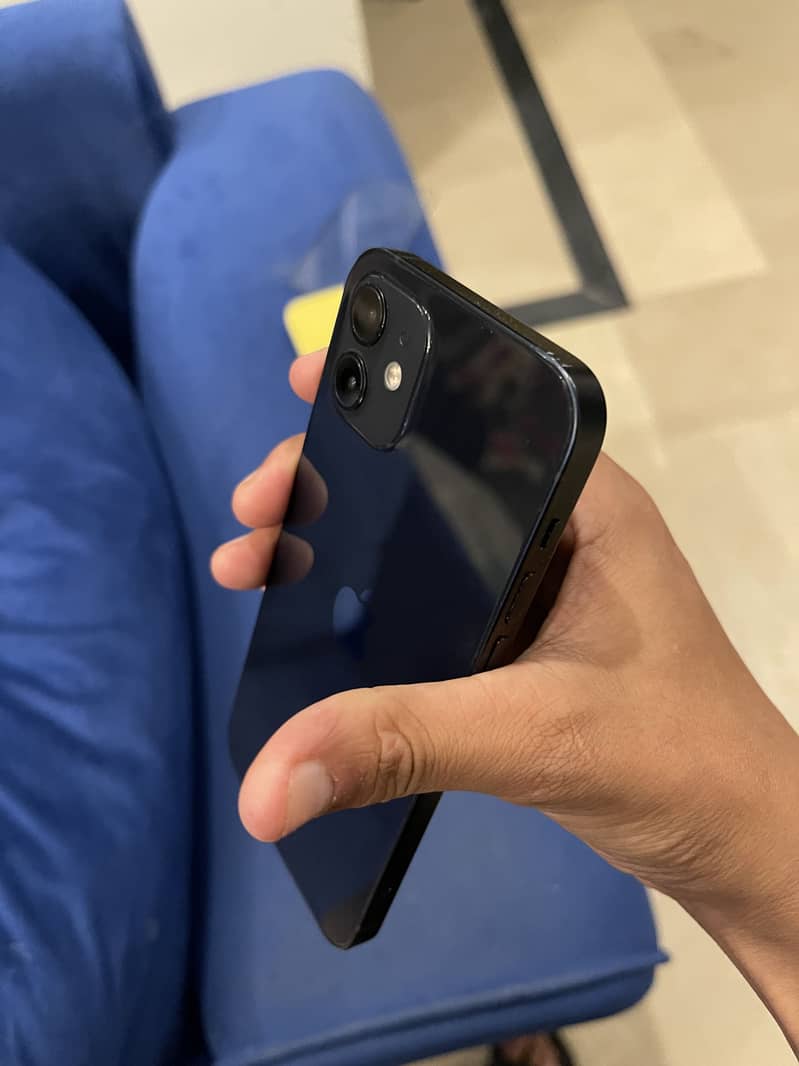 IPHONE 12 4