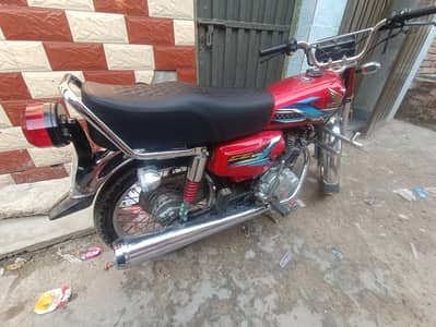 honda 125 all ok koi Kam nh huna wala or orgnal total new condition ha