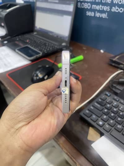 Apple iPhone 14