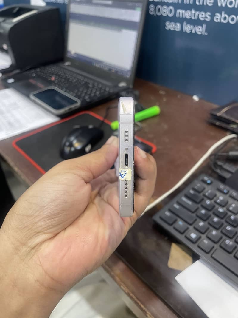 Apple iPhone 14 0