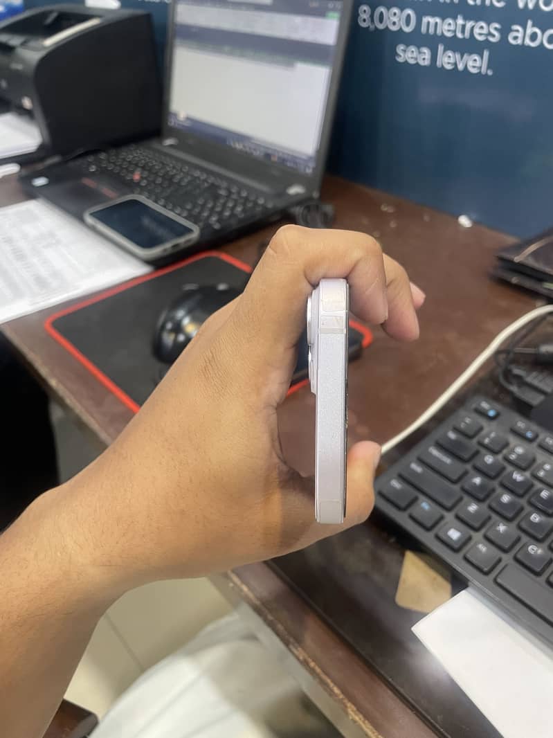 Apple iPhone 14 2