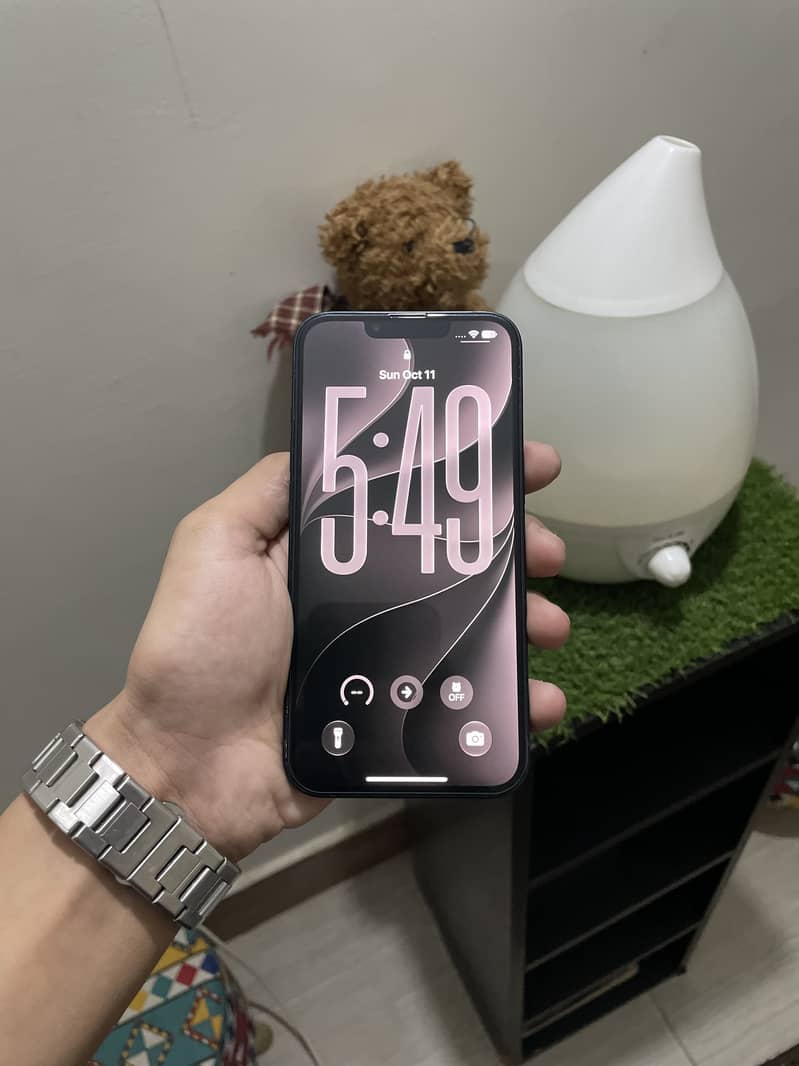 Apple iPhone 13 3