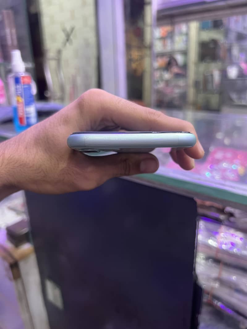 Apple iPhone 11 2