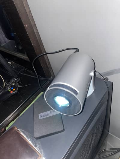 Portable android projector