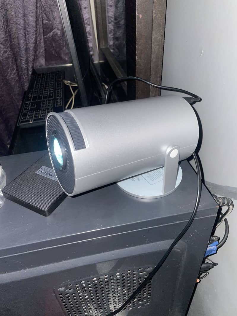 Portable android projector 1