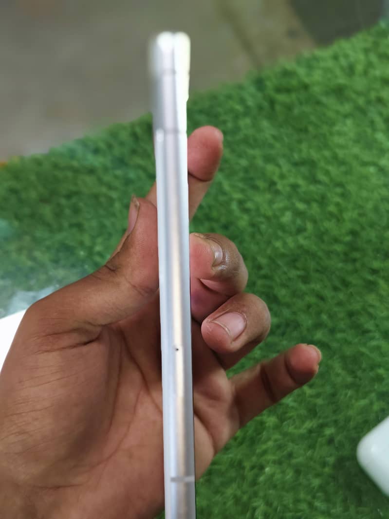 Google Pixel 7a 1