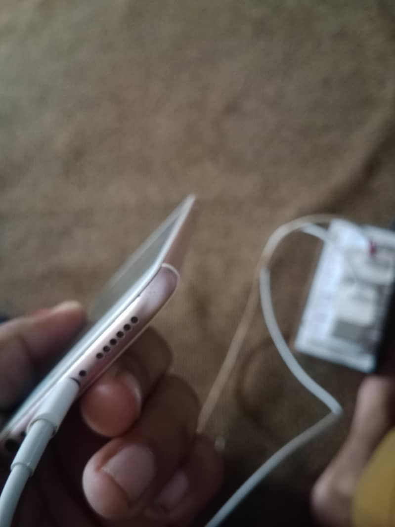 Apple iPhone 6S 2