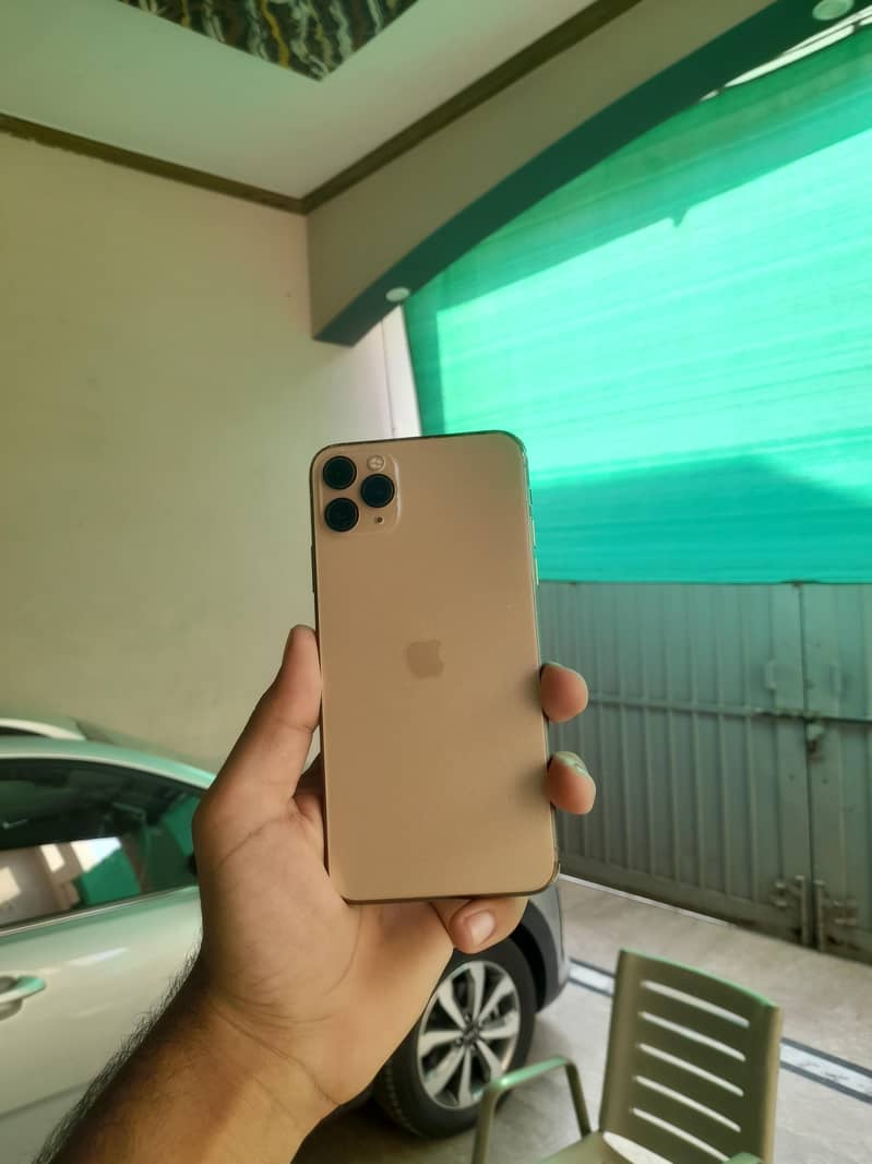 Apple iPhone 11 Pro Max 1