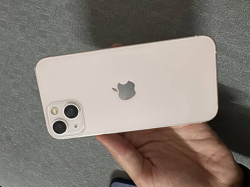 Apple iPhone 13 3
