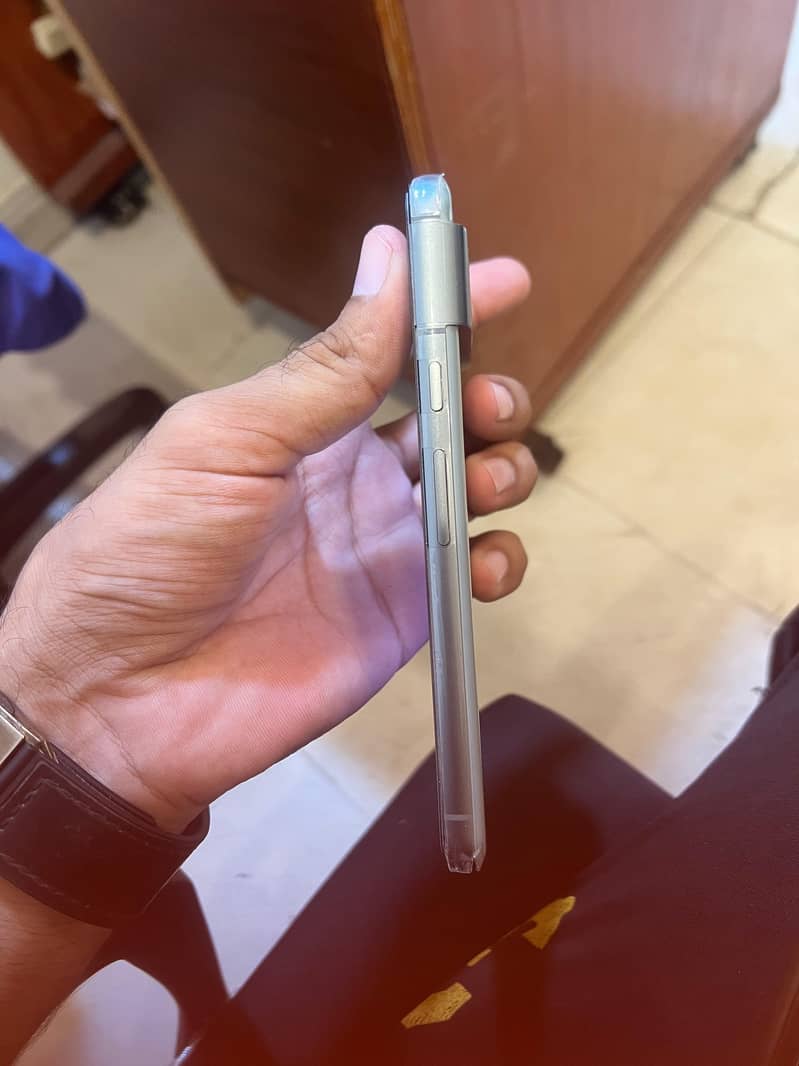 Google pixel 8 2