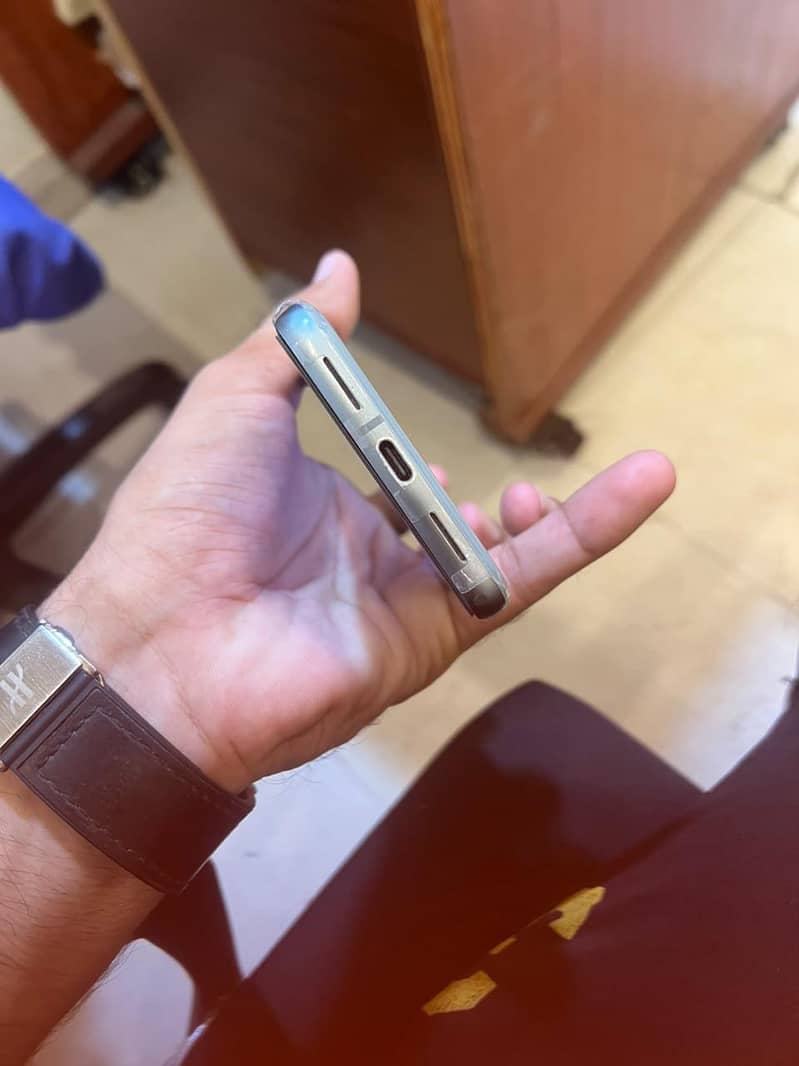 Google pixel 8 3