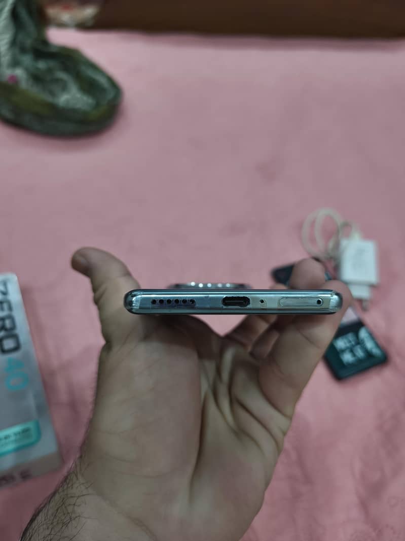Tecno zero 40 4