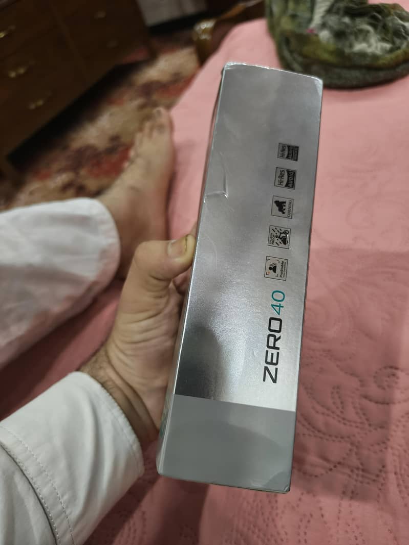 Tecno zero 40 12