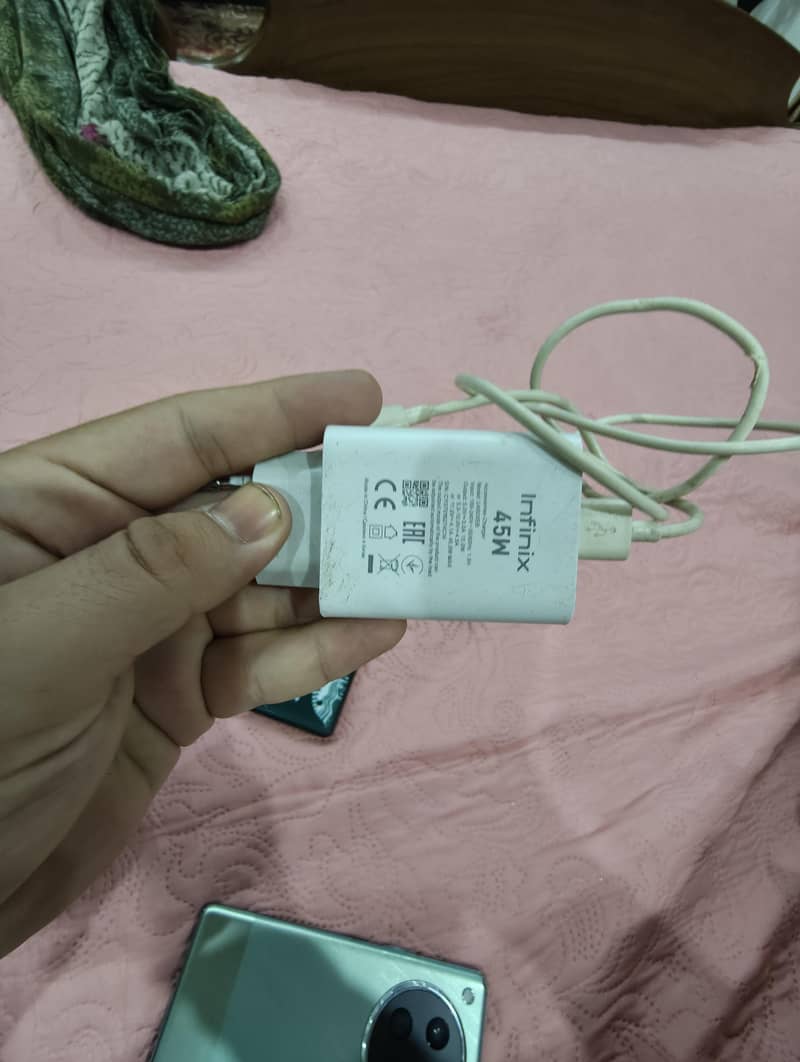 Tecno zero 40 16