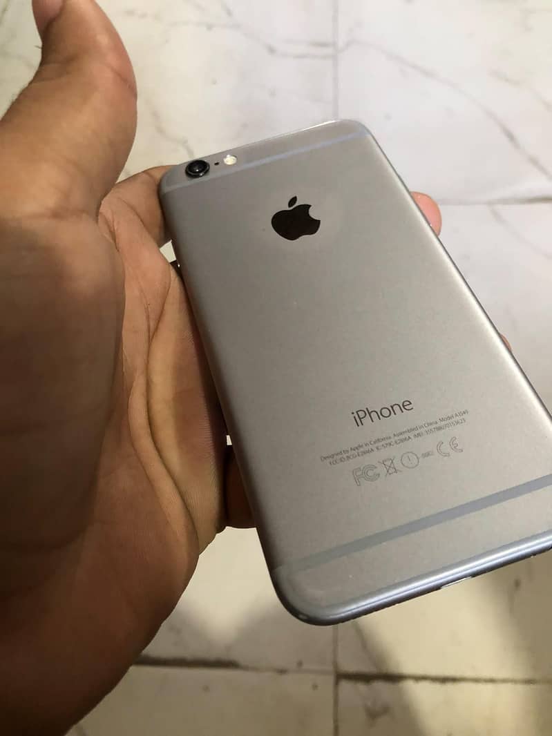 Apple iPhone 6 4