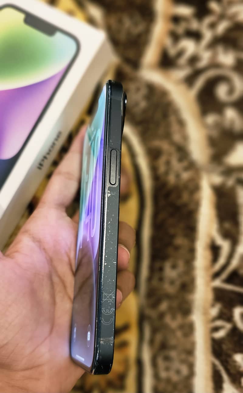 Apple iPhone 14 4