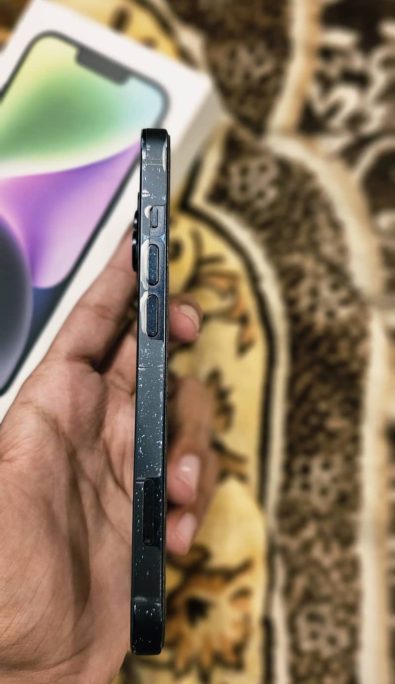 Apple iPhone 14 11