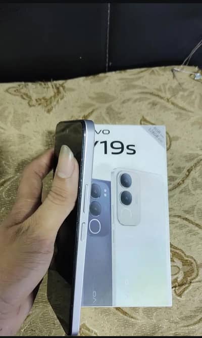 Vivo Y19s