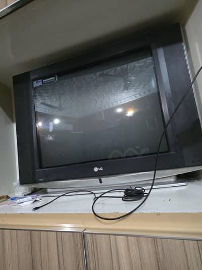 LG TV 32 INCH 10/10 CONDITION