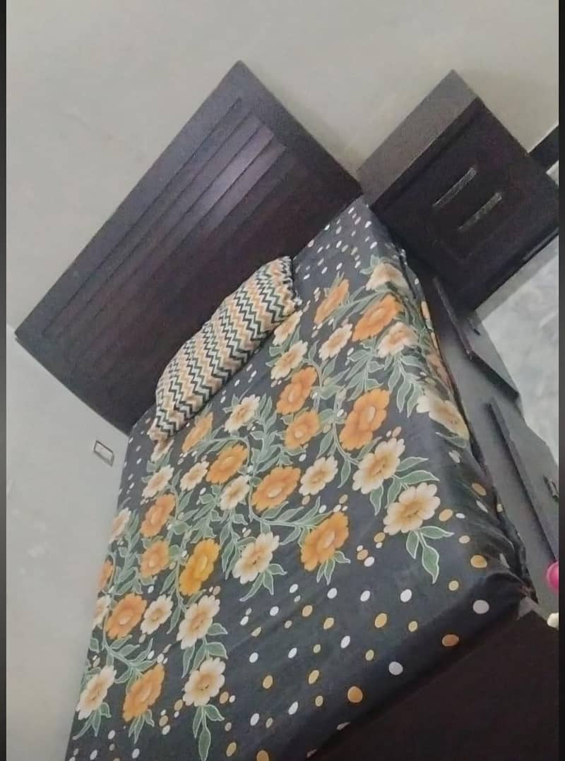 single bed 4bye6.5 0