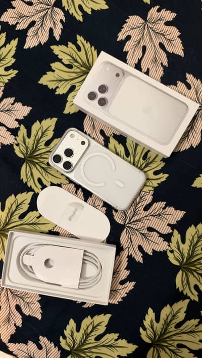 Apple iPhone 17 Pro silver