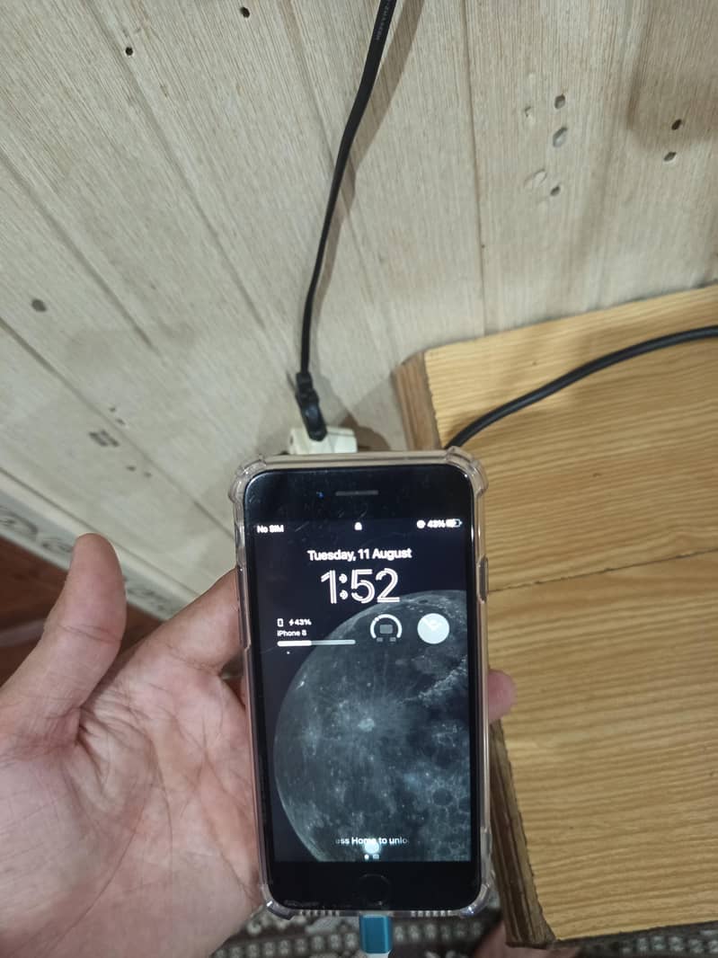Apple iPhone 8 1