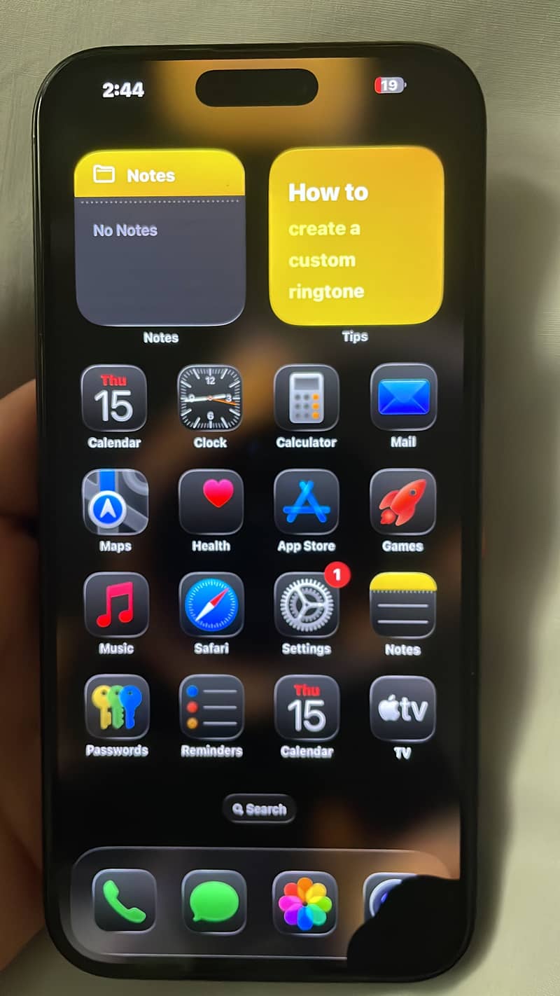Apple iPhone 16 Pro Max 2