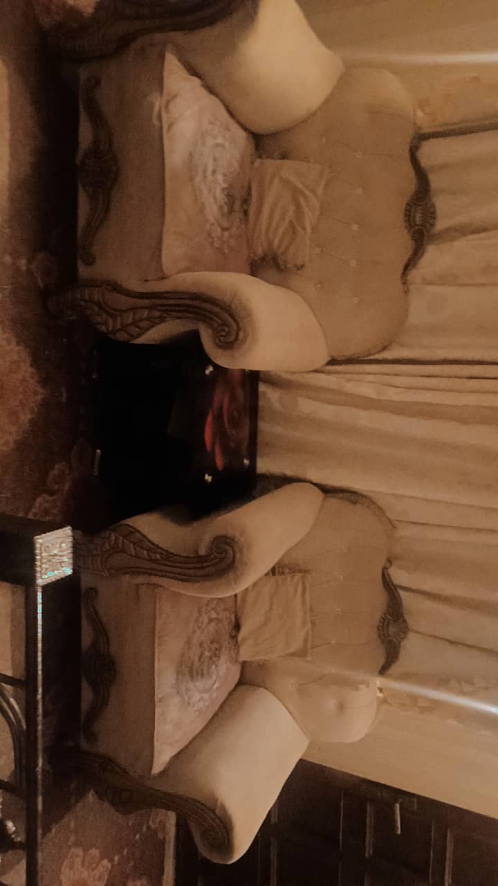 5 seater sofa 3