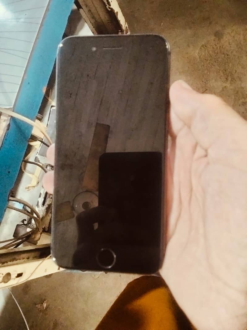 Apple iPhone 8 0