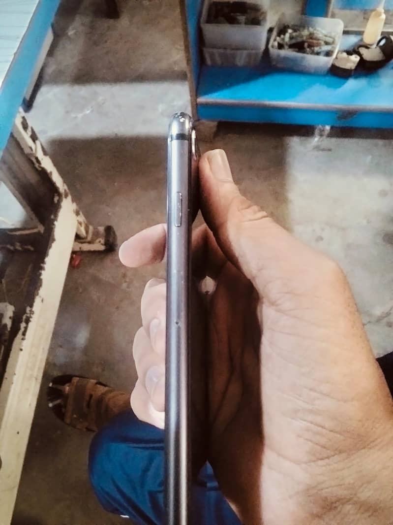 Apple iPhone 8 2