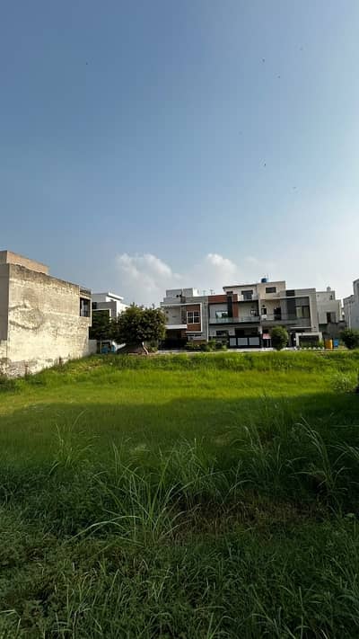 Prime Location A Centrally Located Residential Plot Is Available For sale In Lahore