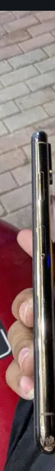 Apple iPhone XS Max 1