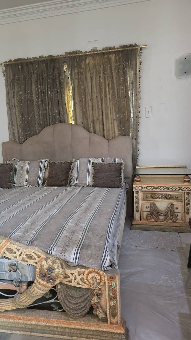 Bed & dressing 1