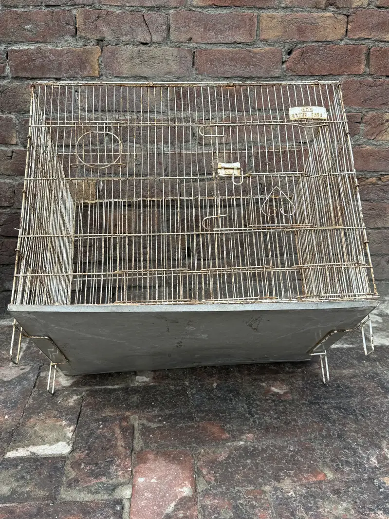 Iron pinjra sale condition 10 by 10 naet and clean — photo 2