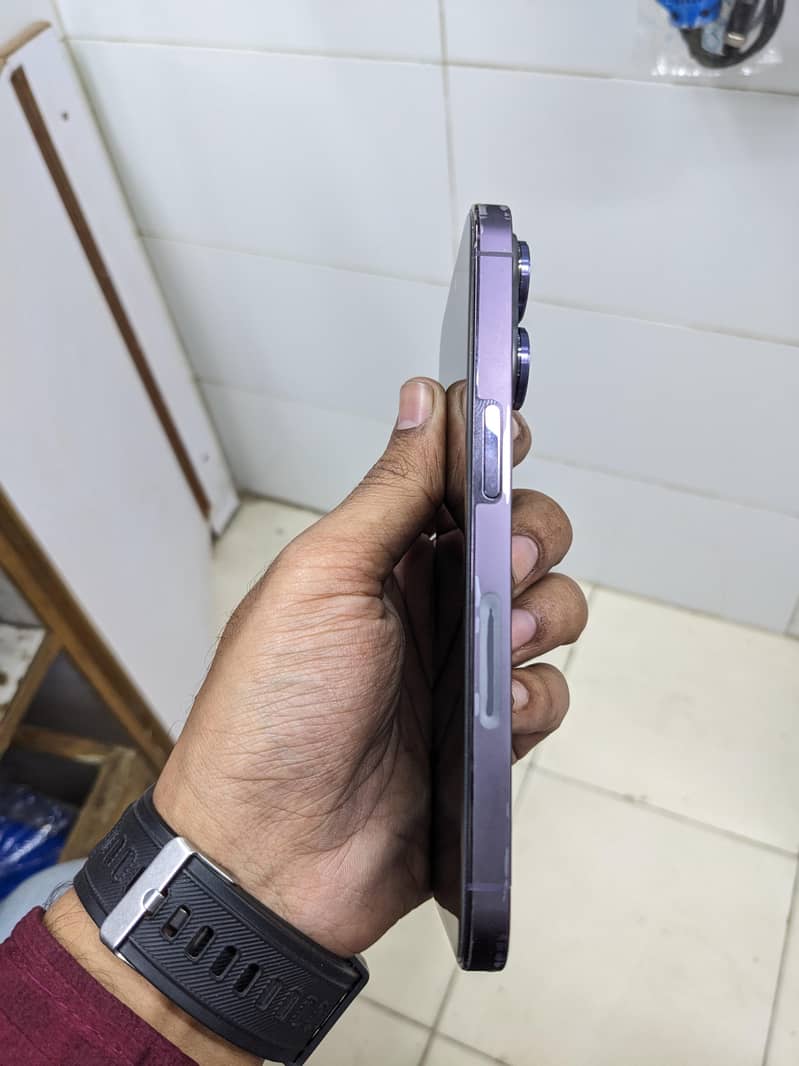 Apple iPhone 14 Pro 4