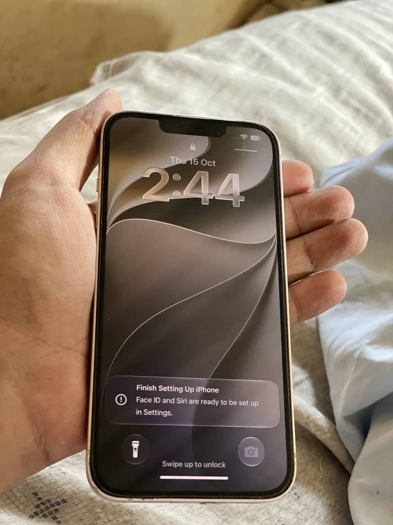 Apple iPhone 13 1