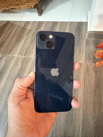 Apple iPhone 13