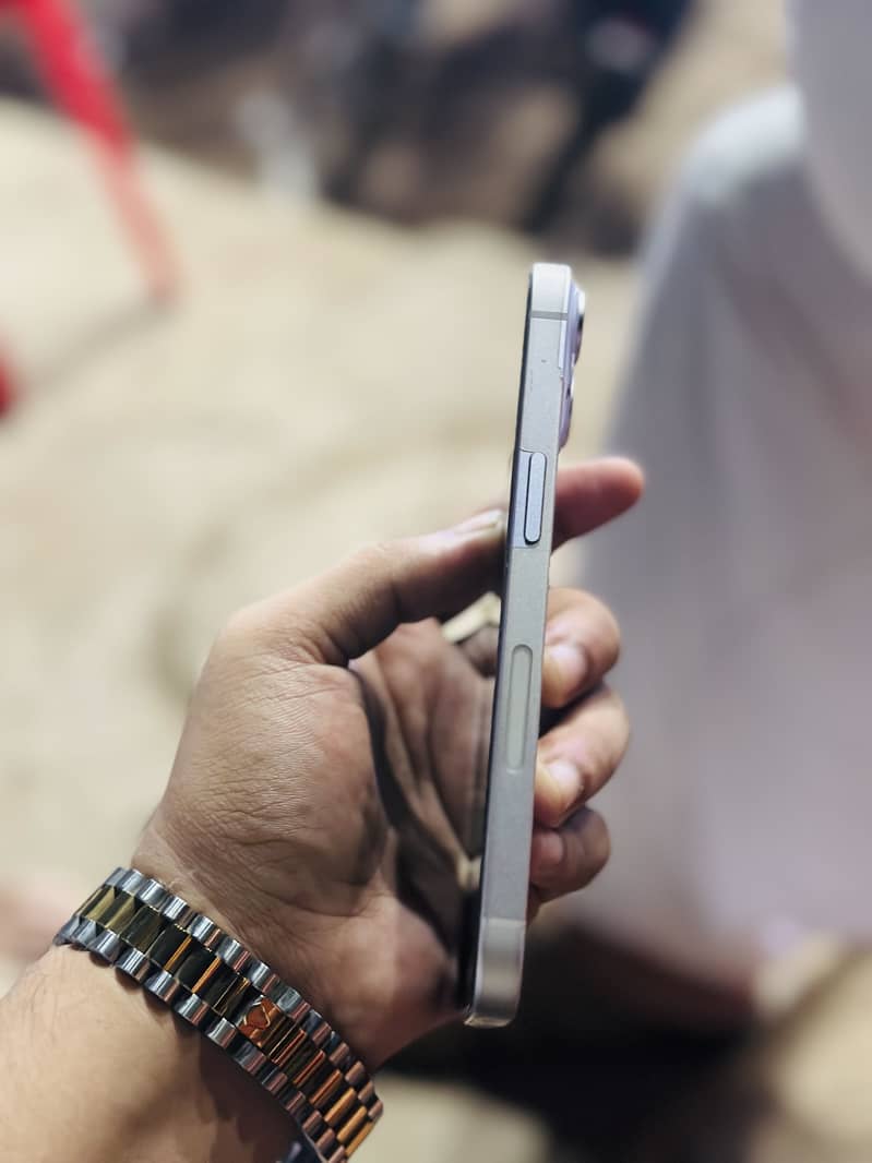 Apple iPhone 14 1