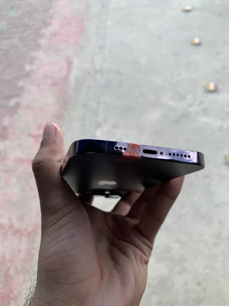 Apple iPhone 14 Pro Max 2