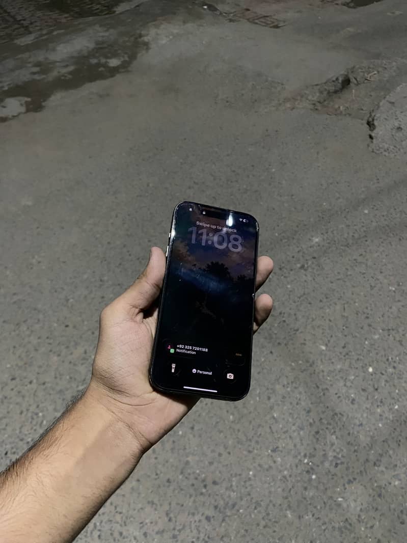 Apple iPhone 15 Pro 3