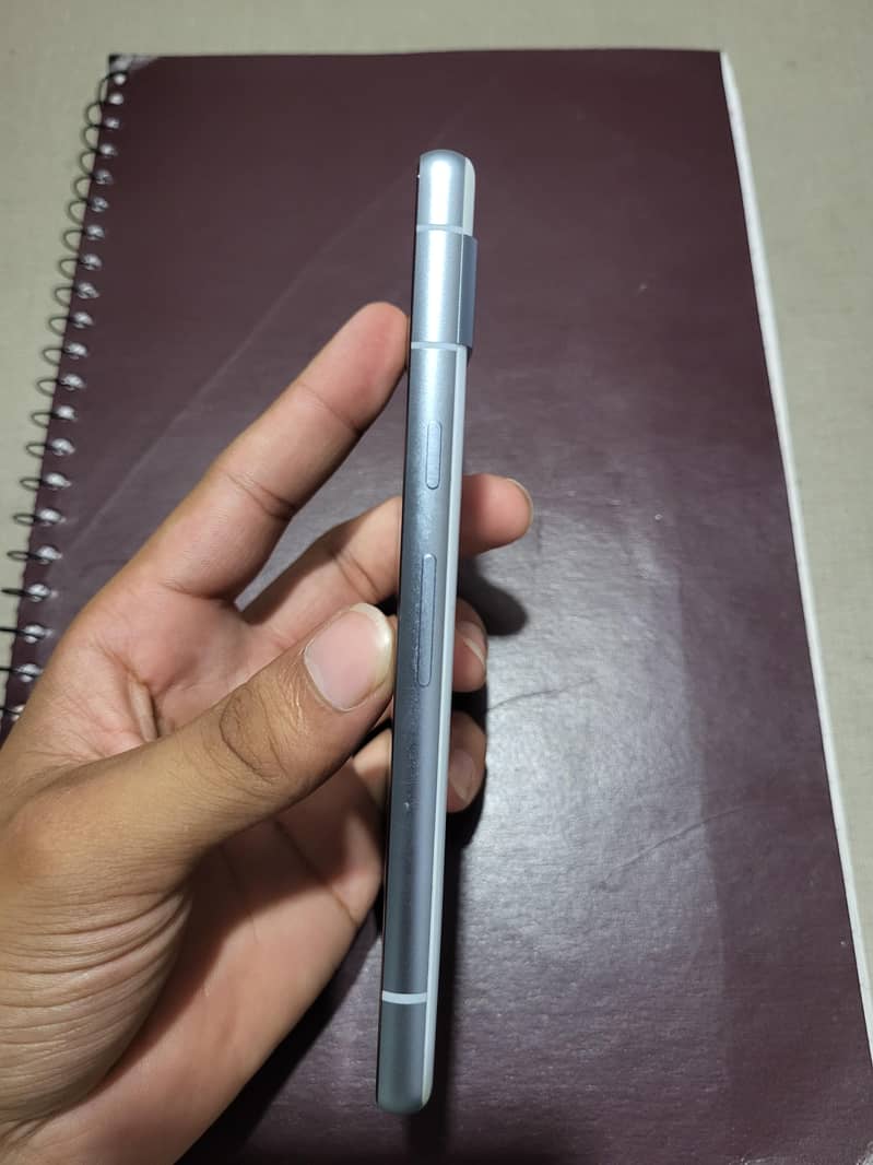 Google Pixel 7a 4