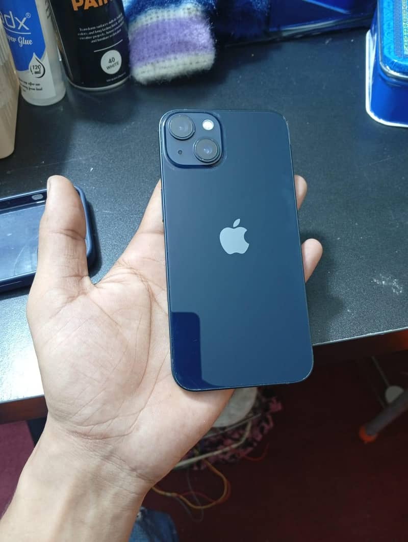 Apple iPhone 13 1