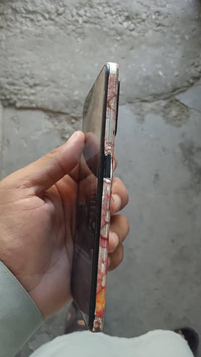Xiaomi Redmi Note 11 6gb and 128 gbnormal condition.