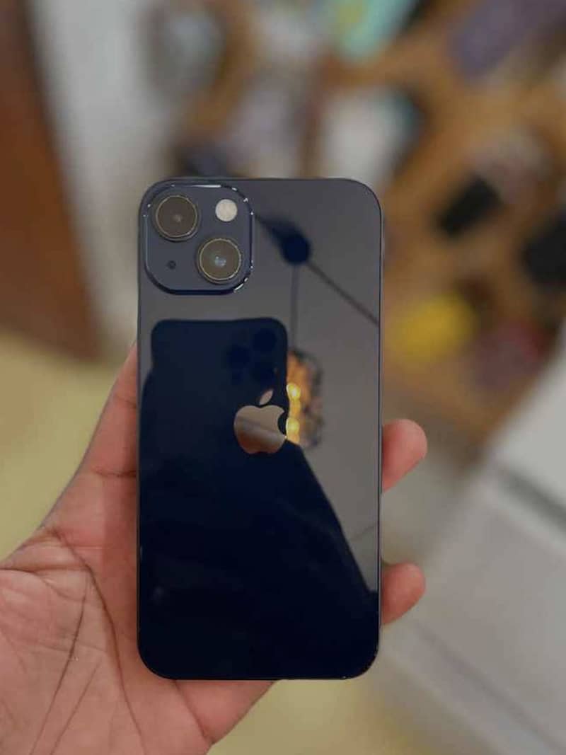 Apple iPhone 13 1
