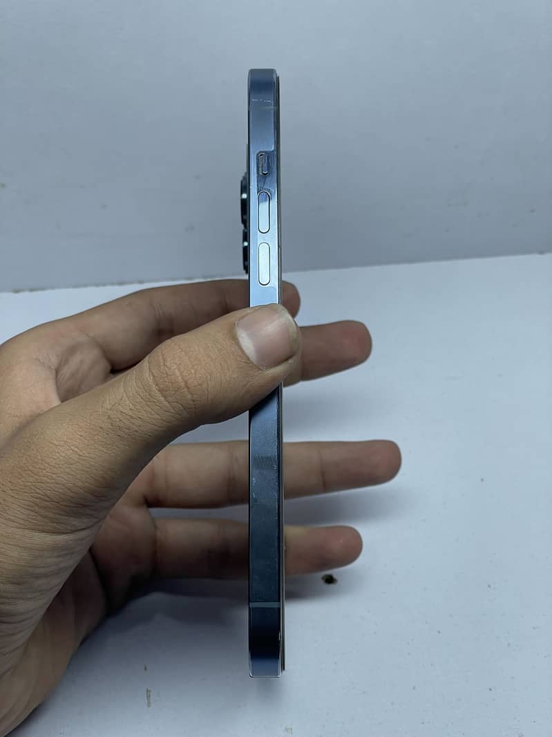 Apple iPhone 13 Pro Max 3