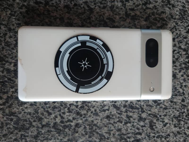 Google Pixel 7 4