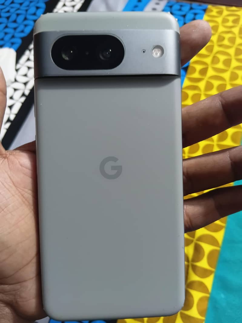 Google Pixel 8 1
