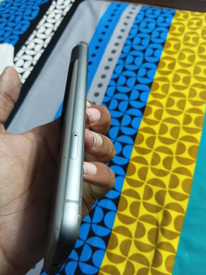 Google Pixel 8 3